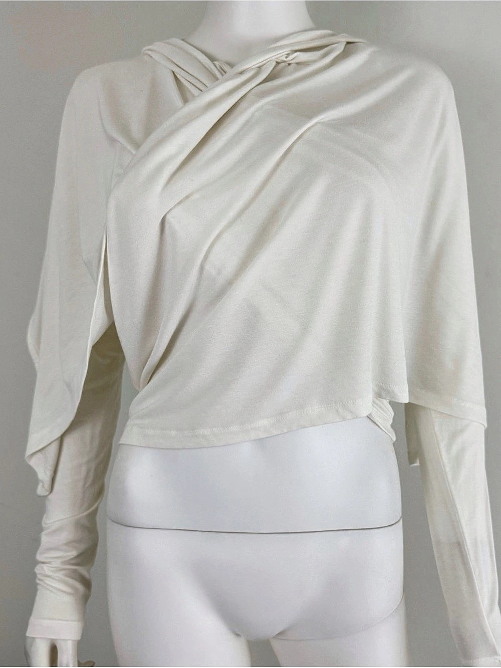 BCBGMAXAZRIA Draped Long Sleeve Wrap White Like New